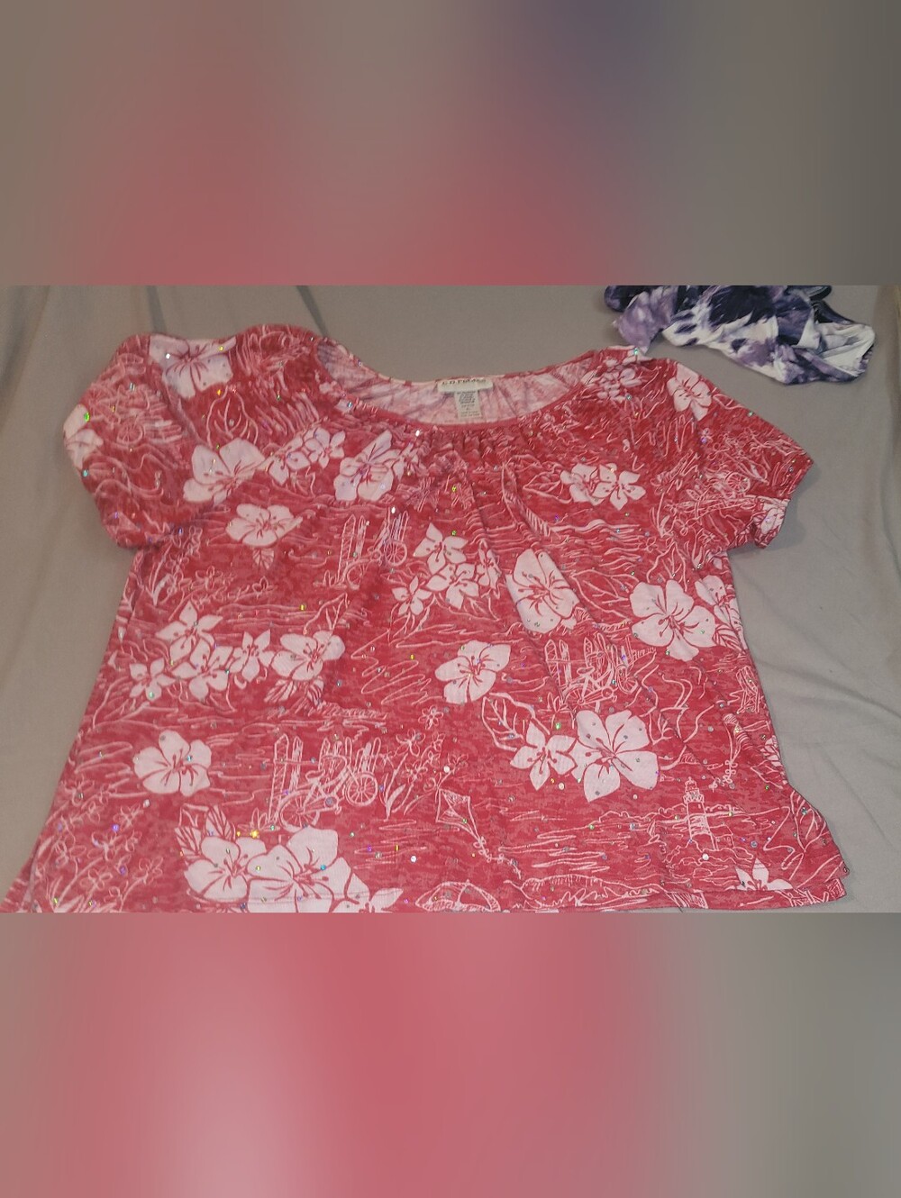 Womens Petite Large Red/White Top